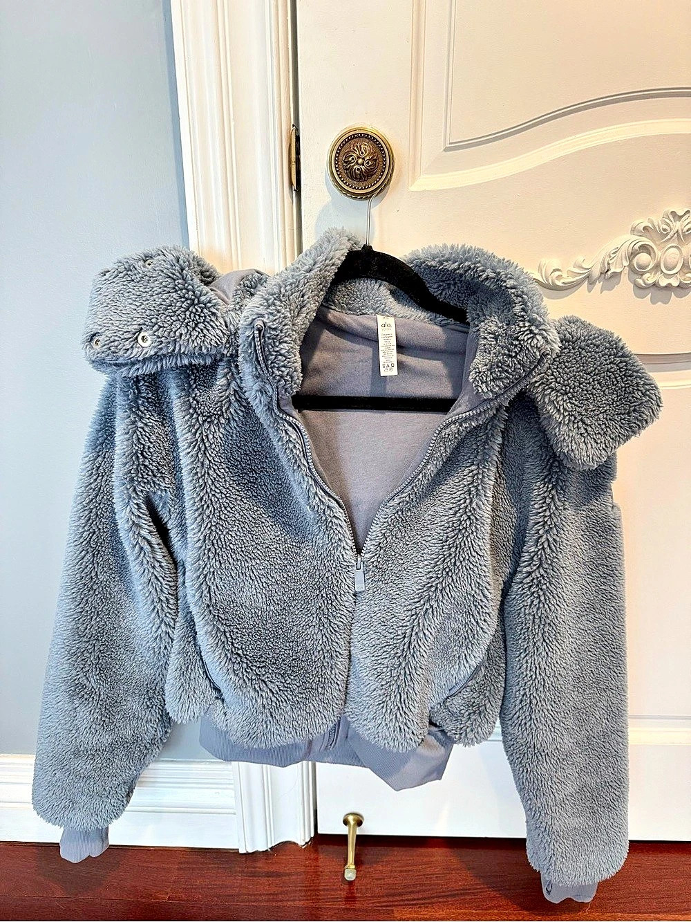Alo yoga Foxy Sherpa Fleece Jacket in Steele Blue Size XS Like New